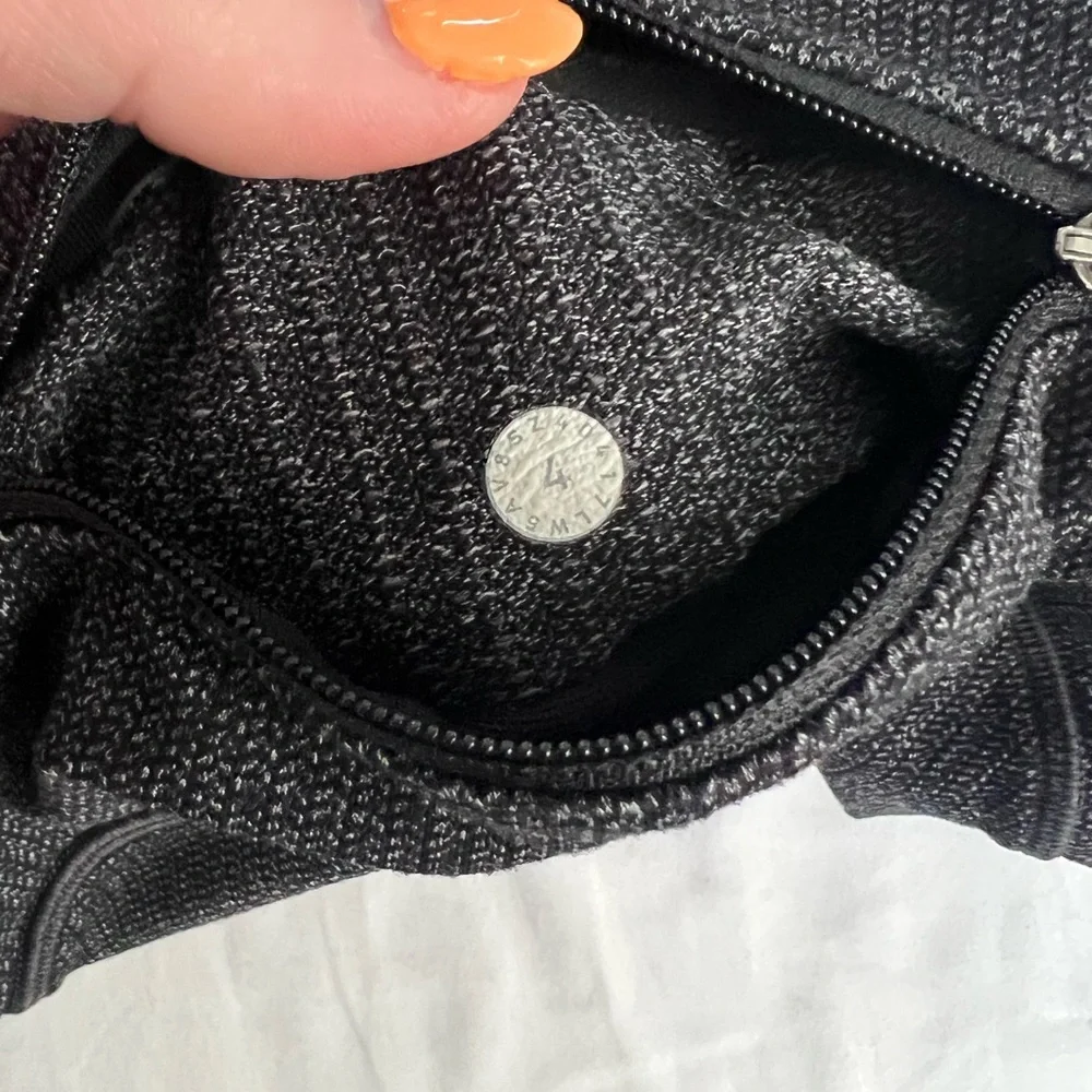 Fast and free high rise 25” size 4 - Picture 2 of 3